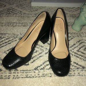 Naturalized Rhea Pumps